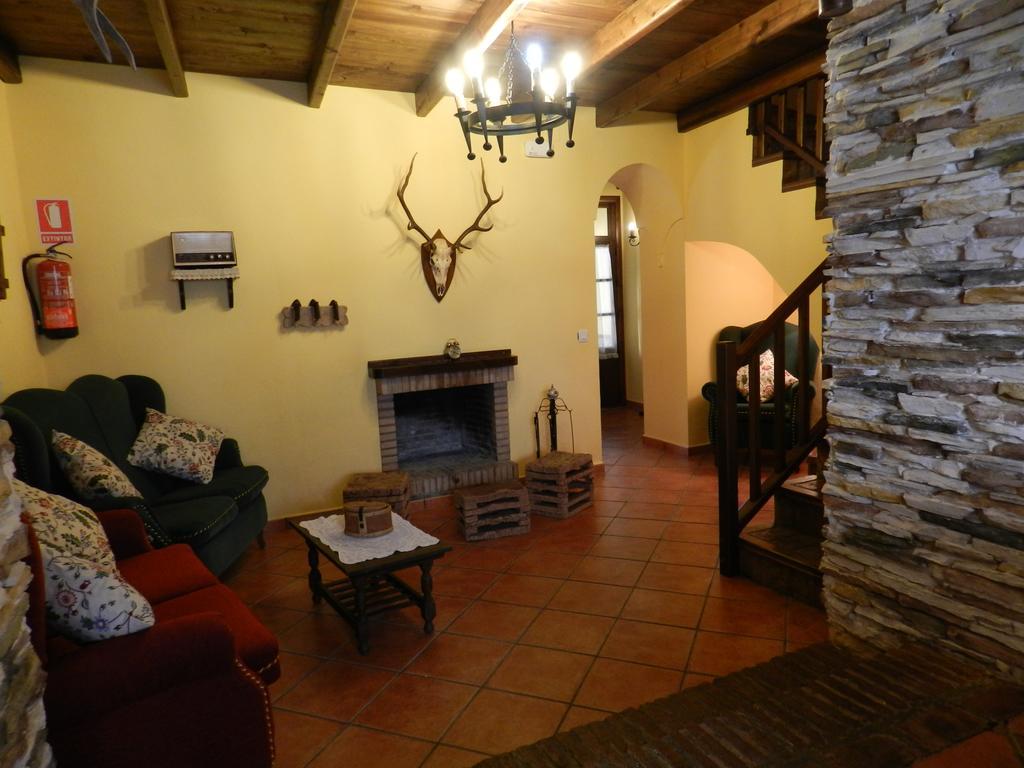 Alojamiento Rural La Rabida 25 Cumbres Mayores 外观 照片